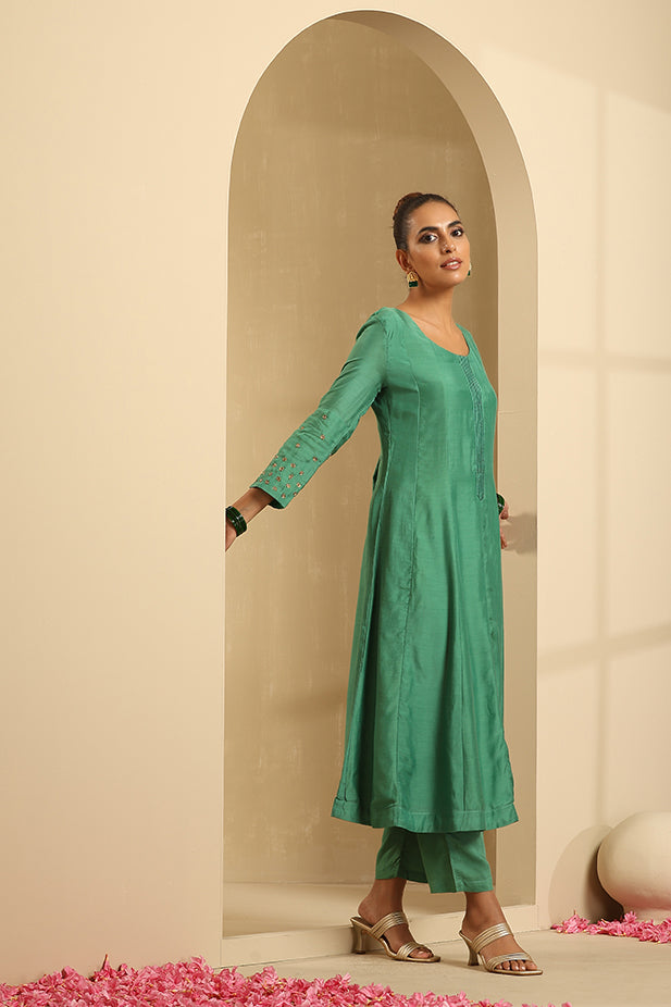Muslin Silk Embroided Flair Kurta Set-Green