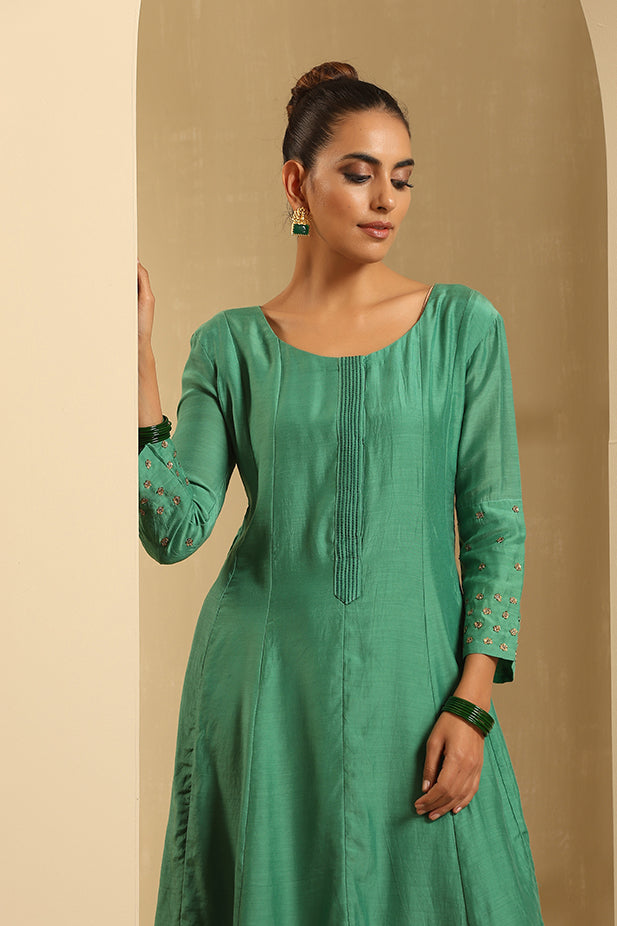 Muslin Silk Embroided Flair Kurta Set-Green