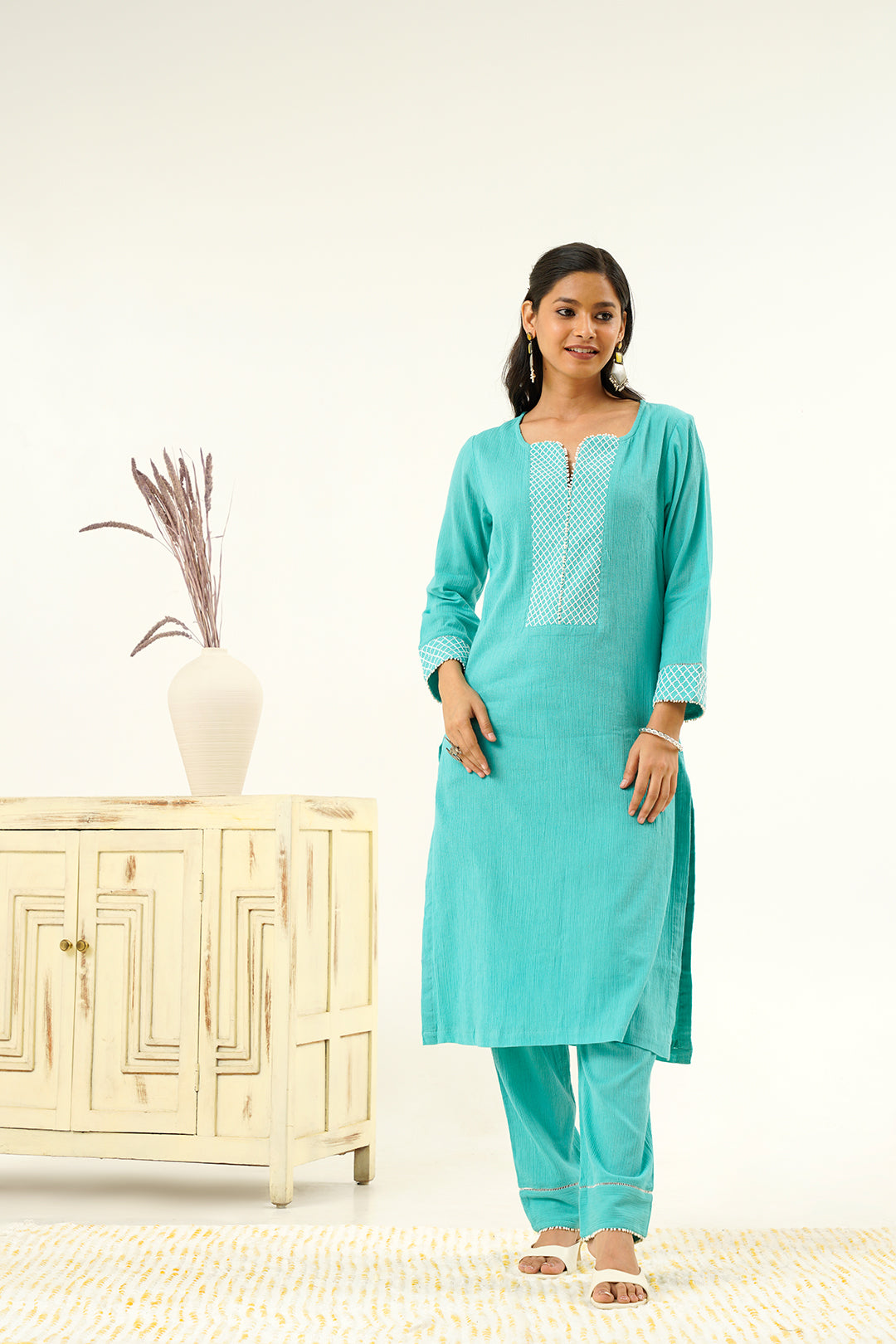 Ukti Thread Work Kurta Set