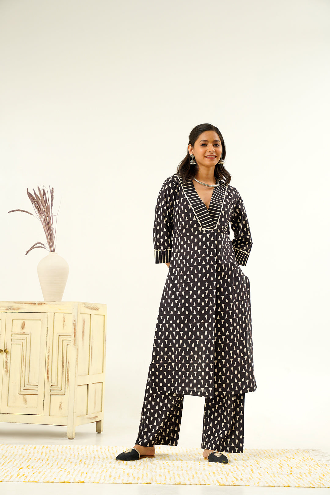 Unnati Abstract Print Kurta Set