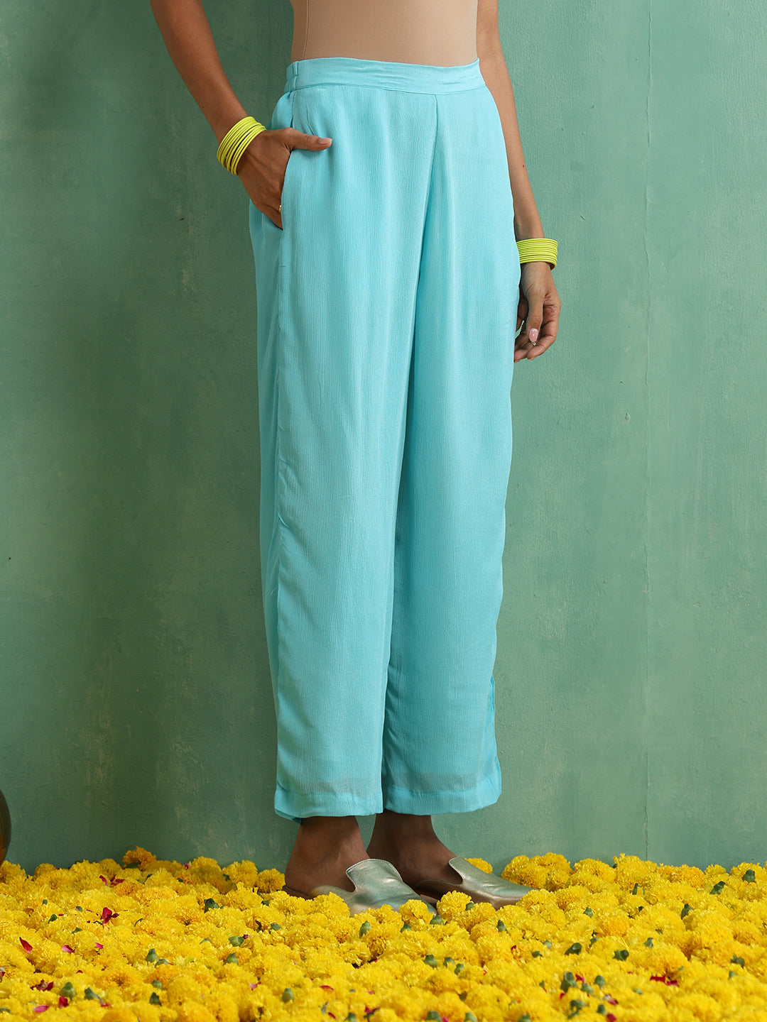 Frozi Solid lace and Gotta work Kurta Set