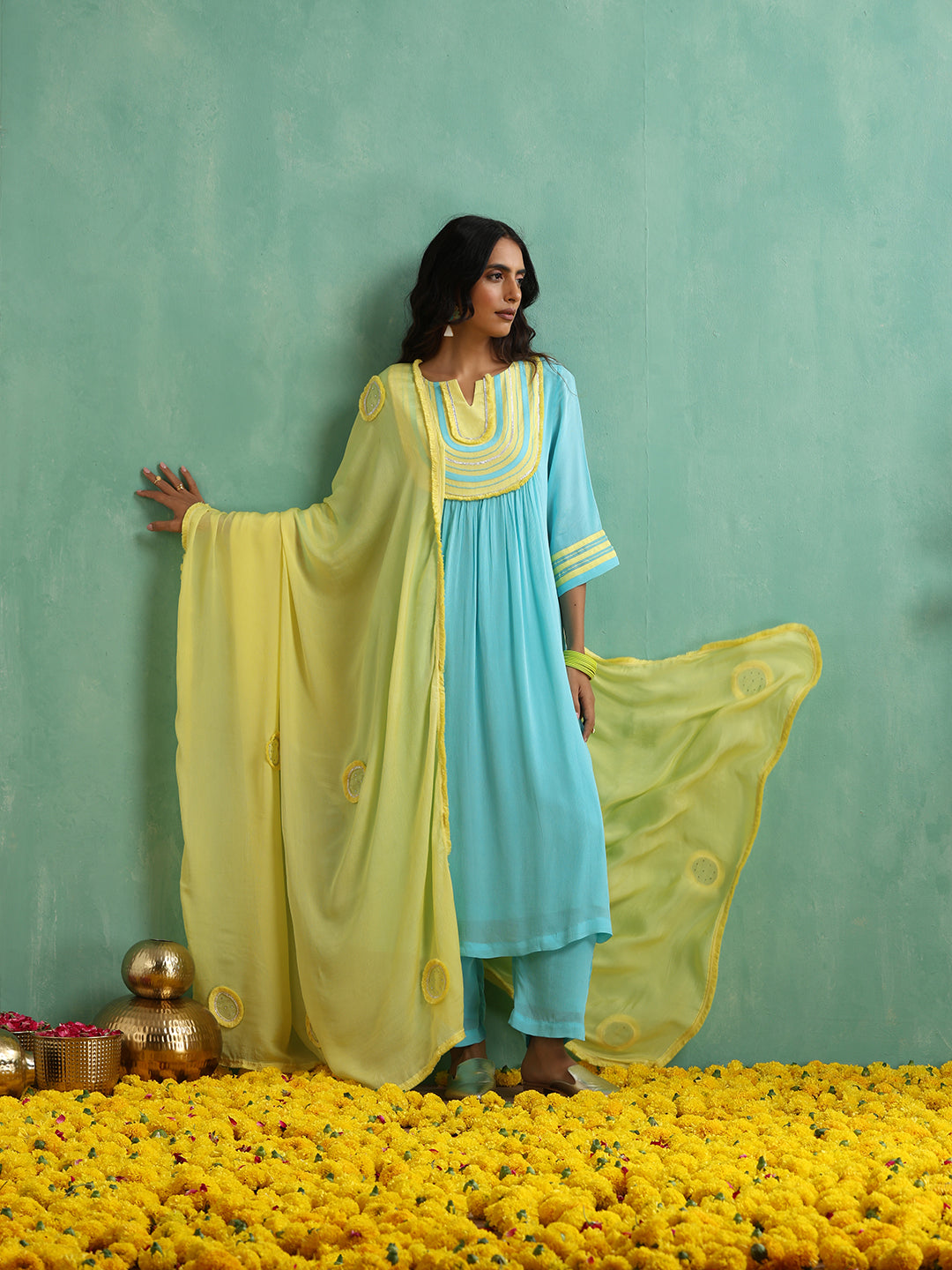 Frozi Solid lace and Gotta work Kurta Set